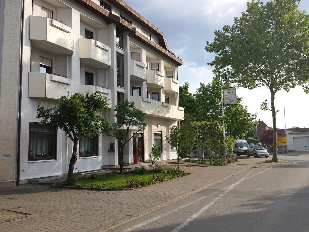 Hotel Am Exerzierplatz Мангейм Экстерьер фото